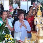 ศรัทธาเต็มคิวแน่น สายมูหลั่งไหล ร่วมพิธีบวงสรวง 'บ่วงนาคบาศ' แห่ไหว้ขอโชคลาภ