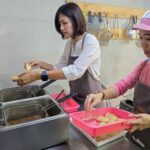 กะหรี่ปั๊บชากังราว แป้งบางกรอบ ชิ้นใหญ่ ไฮไลท์ 'ไส้กล้วยไข่ชีส' อร่อยไส้แน่นๆ  