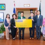 มูลนิธิกรุงศรี - ครอบครัว มก.ร่วมบริจาคเงินสมทบสร้างโรงพยาบาล มก. 