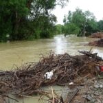 วิกฤตสุด ฝนถล่มสตูล น้ำป่าทะลักจม 3 อำเภอ 5 ตำบล 23 หมู่บ้าน 1,234 ครัวเรือนเดือดร้อนหนัก
