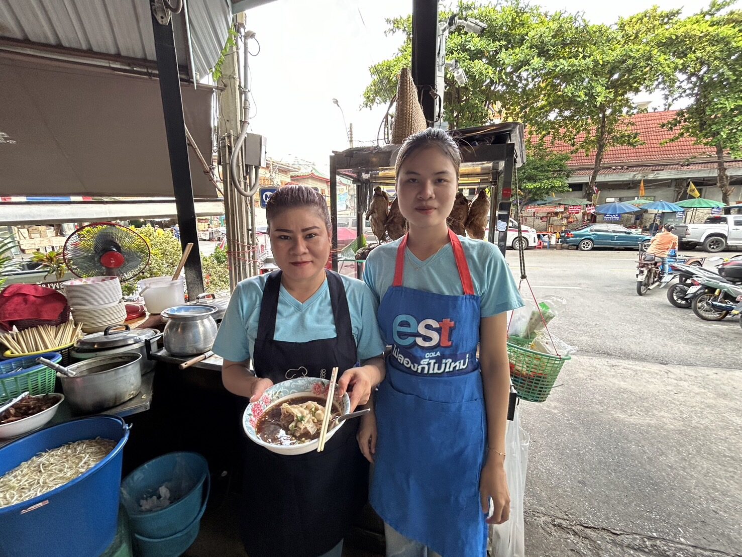 สวรรค์ในครัว - ร้านเตี๋ยวเป็ดน้องจอย ของอร่อยข้าง‘สน.’