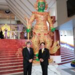 เบิร์ด ธงไชย ร่วมสืบสานนาฏศิลป์สยาม ร่วมชมการแสดงโขนมูลนิธิส่งเสริมศิลปาชีพฯ