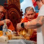 ผู้มีจิตศรัทธาร่วมพิธีมหาพุทธาเทวาภิเษก และ พิธีเปิดดวงมหาโภคทรัพย์  