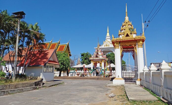 เที่ยววัดวันหยุด