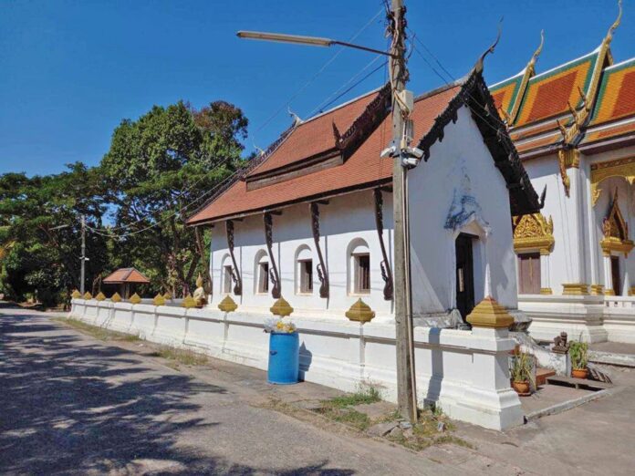 เที่ยววัดวันหยุด