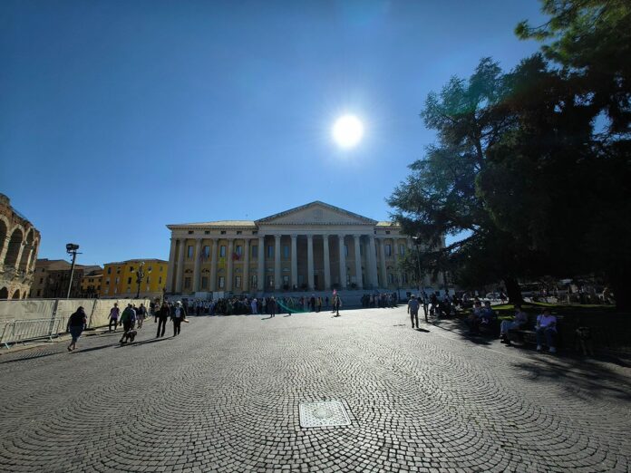 หลากหลาย