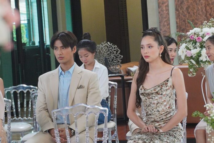 เบื้องหลังมายา