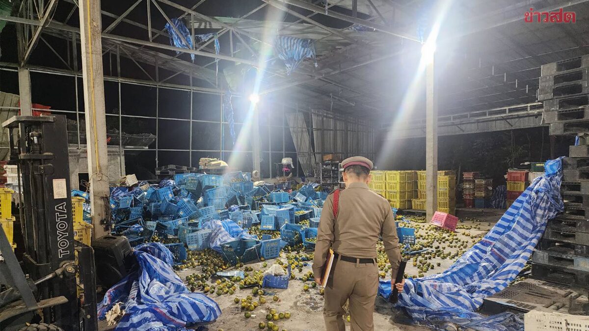 .สุดระทึก แก๊สบ่มส้มเกิดระเบิด รุนแรงแผงเละกระจาย เจ้าของ-บาดเจ็บ 2 ราย.