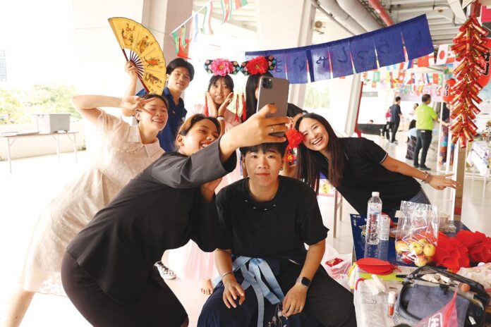 สดจากเยาวชน