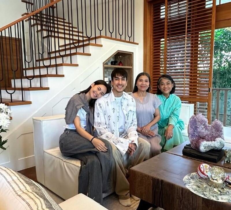 เฟรมสุดอบอุ่น ญาญ่า ว่าที่ลูกสะใภ้ ร่วมเบิร์ธเดย์ คุณพ่อของ ณเดชน์ คูกิมิยะ