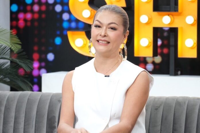 แชมเปญ เอ็กซ์ ลั่น สวยแต่โง่ไม่ได้  เดี๋ยวผัวทิ้ง เคลียร์ข่าวชีวิตลำบาก