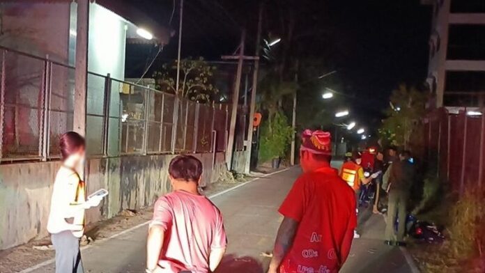 Motorcyclist dies in Lampang crash, tragic call reveals news | News by Thaiger