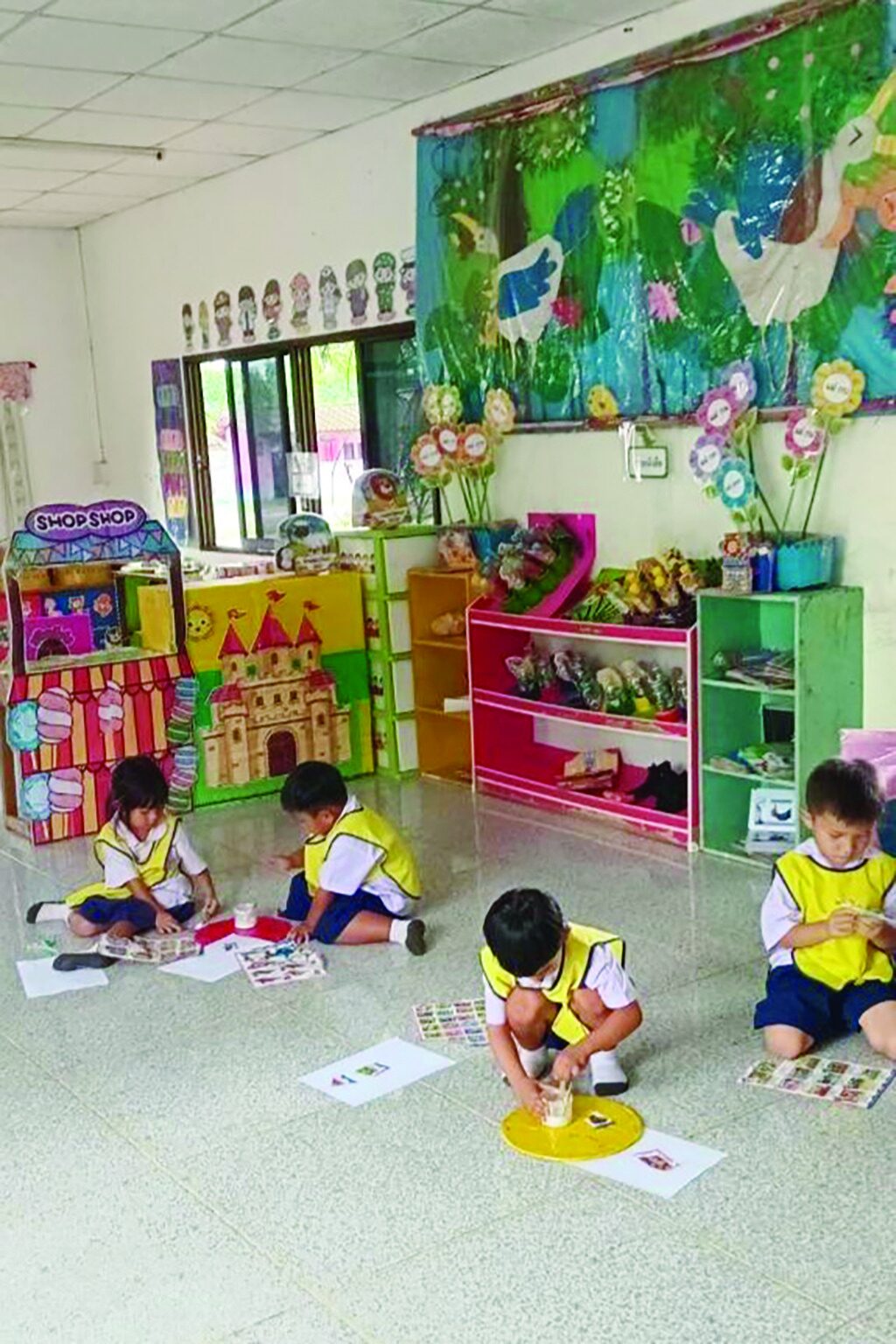สดจากเยาวชน - สร้างศูนย์พัฒนาเด็กเล็ก โครงการประทีปเด็กไทย