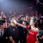 แซนตี้ 'หลิงออม' ส่งความสุขโมเมนต์จิ้นอินเตอร์แฟน ต้อนรับคริสต์มาสอีฟ