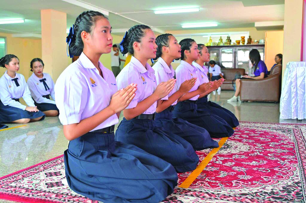 รายงานพิเศษ - เชิญชวนนร.ทั่วปท.ประกวด สวดมนต์หมู่ทำนองสรภัญญะ&nbsp;