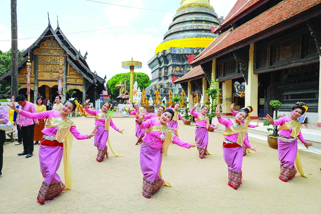 ข่าวสดพระเครื่อง - พระชวนท่องเที่ยวเชิงศาสนา  ‘วัดพระธาตุลำปางหลวง’