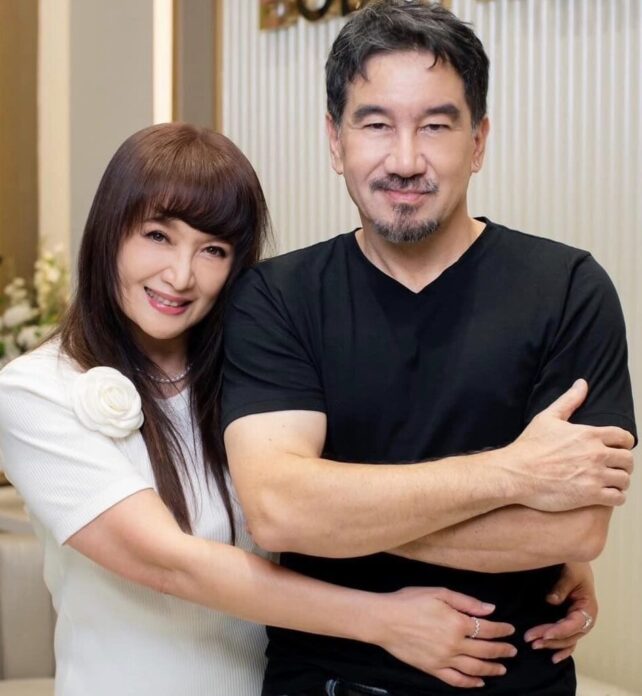 อาทิตย์ใส