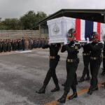 ในหลวง ร.10 พระราชทานน้ำหลวงอาบศพ อส.ทพ.วุฒิชัย สดุดีวีรชนทหารกล้า สละชีพเพื่อชาติ