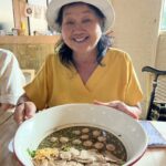 ชวนชิม ก๋วยเตี๋ยวเรือยายเพลิน ซุปเข้มข้น ชามเด็ดยักษ์ยังจุก จุเครื่องแน่นเต็มชาม  