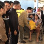 พีระพันธ์ุ ลงพื้นที่ กาญจนดิษฐ์ มอบถุงยังชีพ บรรเทาเดือดร้อน ผู้ประสบภัย