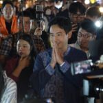 พิธา ทัวร์ตลาดประตูท่าแพ แฟนคลับ แห่ขอถ่ายภาพ​ ตะโกนเรียก 'นายกของประชาชน'