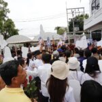 สมัคร นายกอบจ.-ส.อบจ.สุราษฎร์ฯ วันแรกคึกคัก กองเชียร์นับพันแห่ยกทัพให้กำลังใจ 