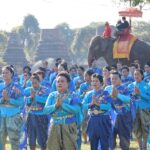 นางรำกรุงเก่า กว่า 2,000 คน รำบวงสรวง ถวายสมเด็จพระเจ้าอู่ทอง ปฐมกษัตริย์กรุงศรีอยุธยา