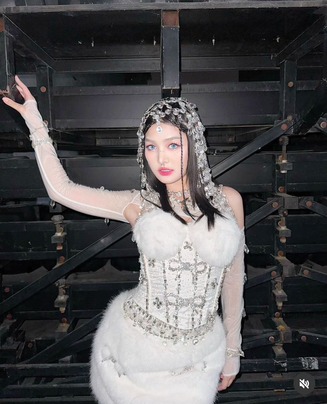 ศิลปินสาววัยใส ‘แก้ม ภิสรา’ ที่ขึ้นแท่นศิลปินเบอร์แรกของค่ายใหม่ แบมบูบีท ปล่อยซิงเกิลใหม่ “คาถาทันใจ” กับลุกส์ใหม่สุดแซ่บ ลบภาพจำสาวหวานจากซิงเกิลแรก “6 ชั่วโมงที่ไม่ได้นอนกับหมอนใบนั้น”