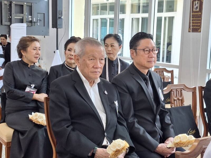 พิธีพระราชทานเพลิงศพ ‘ชรินทร์ นันทนาคร’ เป็นตำนานให้คนจดจำตลอดไป