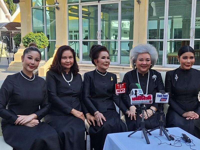พิธีพระราชทานเพลิงศพ ‘ชรินทร์ นันทนาคร’ เป็นตำนานให้คนจดจำตลอดไป