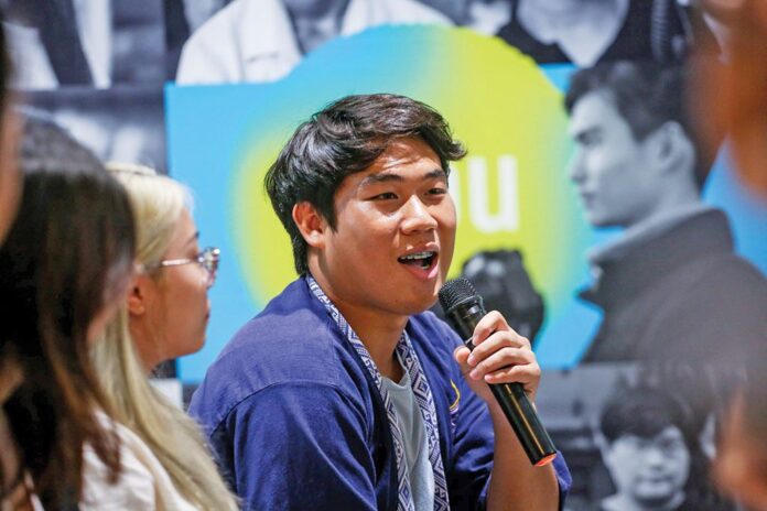 สดจากเยาวชน