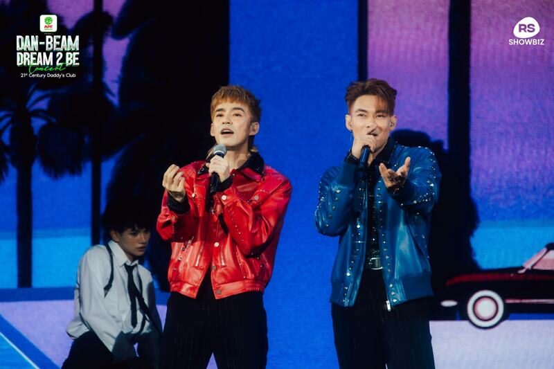 ฟูลฟีล! เต็มอิ่มเต็มตา กับโชว์เซอร์ไพรส์แบบสับ! ‘แดน-บีม’ พ่อพ่อ ไอดอลสุดแซ่บ