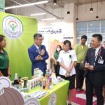 อย. รณรงค์คนไทยห่างไกล NCDs ชวนเลือกผลิตภัณฑ์ที่มีสัญลักษณ์ทางเลือกสุขภาพเป็นของขวัญปีใหม่