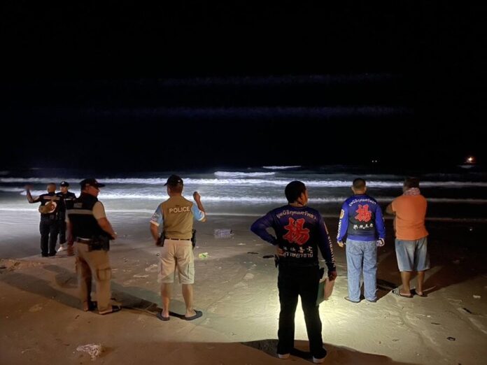 Tourist boat capsizes off Koh Phangan, Korean national missing | News by Thaiger