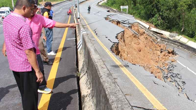 Road collapse in Betong disrupts traffic until December next year | News by Thaiger