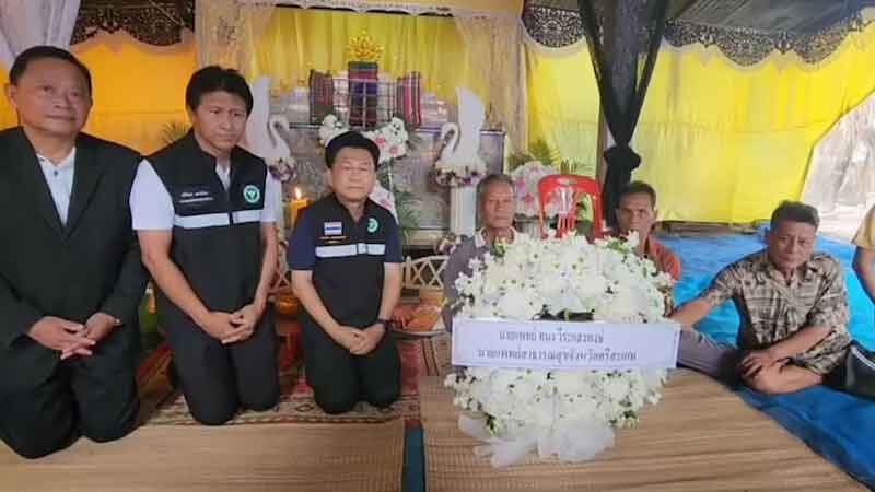 สสจ.ศรีสะเกษ ขอโทษญาติ สั่งพักงาน-ตั้งกรรมการสอบ 2จนท. ปมหนุ่มติดเหล้าตายคารพ. 