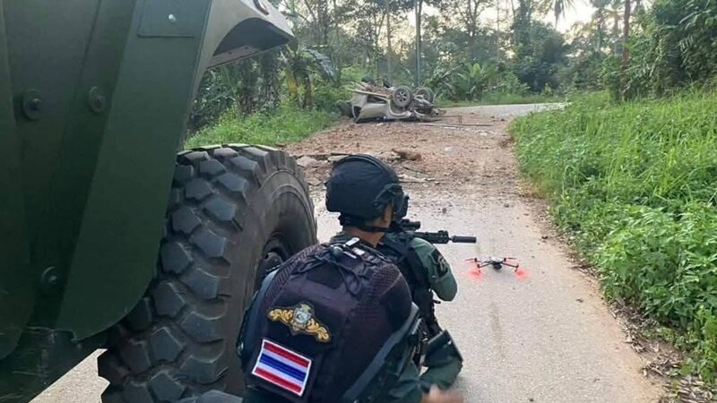 Police vehicle attacked in Yala, one officer killed | News by Thaiger