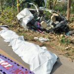 สุดสลด รถตู้กลับจากแข่งเรือยาว เสียหลักชนต้นไม้พังยับ ดับ 3 บาด เจ็บอีก 8 คน