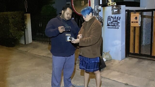 นักธุรกิจสาว ตื่นเต้น ถ่ายคลิปติดวัตถุประหลาดบนท้องฟ้า ซูมดูแสงไฟสว่างจ้าแสบตา คล้ายกับ ยูเอฟโอ โพสต์ว่อนโซเชียลถามใครเห็นเหมือนกันบ้าง