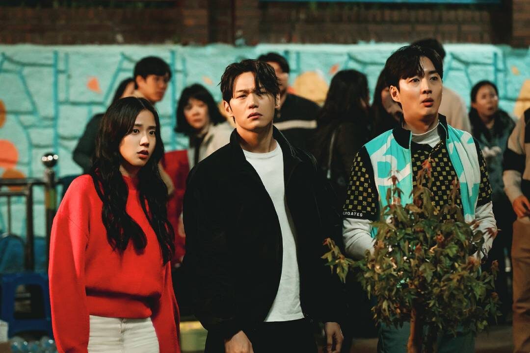 สตาร์ต่างแดน - ‘จีซู’จับมือ‘พัคจองมิน’ เผชิญหน้าซอมบี้‘Newtopia’