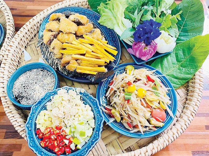 หลาก&หลายอิ่มอร่อย - ‘เฮือนคำนาง’ขอนแก่น เสิร์ฟพาข้าวมื้อพิเศษ