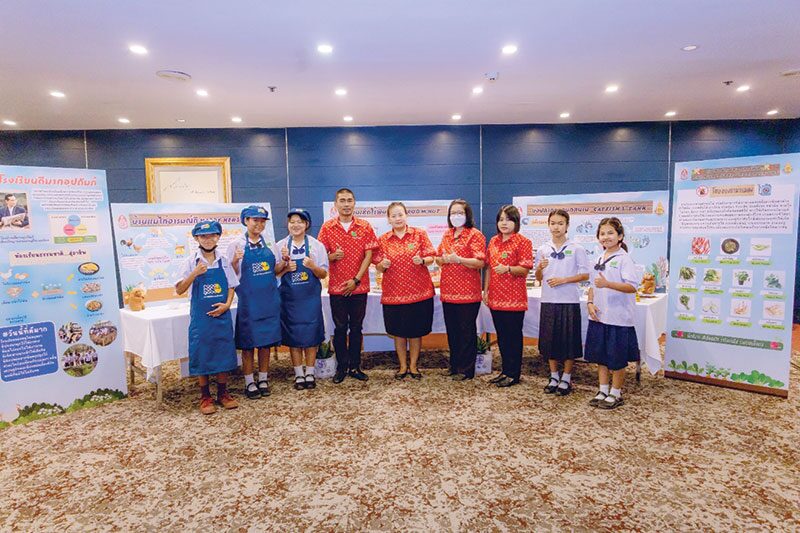 หลาก&หลาย - แบงก์กรุงเทพ-ประพันธ์สาส์น มอบหนังสือสู่ห้องสมุดรร.ทั่วไทย
