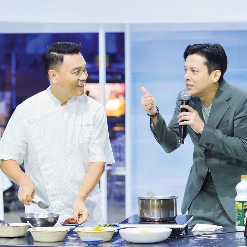 สกู๊ปบันเทิง - ‘หนุ่ม’ยึดความเรียลไม่มีเซ็ต รับเป็น‘King of Food Content’