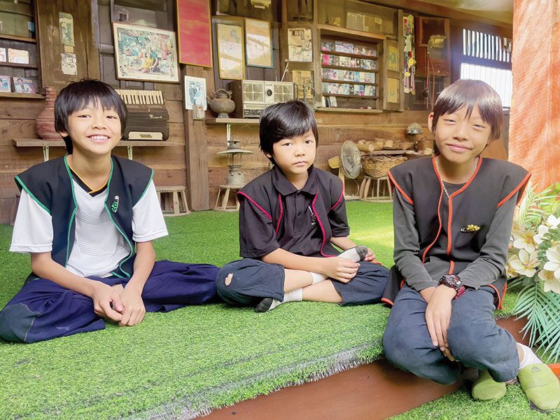 สดจากเยาวชน - สามพี่น้องอาข่า แม่ไม่อยู่หนูทำได้
