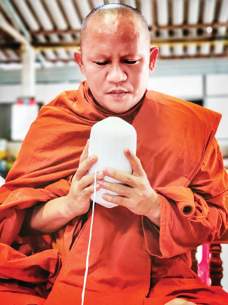 ข่าวสดพระเครื่อง - เหรียญเสมาหัวเสือ หลวงพ่อฟุ้ง เพื่อสร้างเมรุวัดราษฎร์สามัคคี