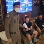 ตำรวจท่องเที่ยวลพบุรี ส่งต่อลมหายใจบริสุทธิ์ ประชาสัมพันธ์มาตรการรับมือ PM2.5
