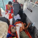 ศรชล.ภาค2 ช่วยลูกเรือประมง บาดเจ็บกลางทะเล รักษาโรงพยาบาล