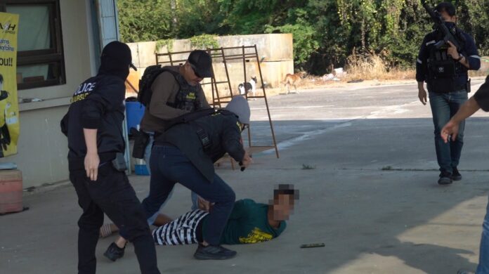 Man arrested in Bangkok for selling illegal firearms online | News by Thaiger