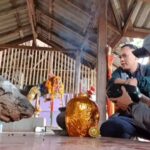 ชาวบ้านแห่ไหว้ ตะเคียนทองโบราณ ขอเลขเด็ดได้สมใจ เล็งเสี่ยงโชค หวังรวยรับปีใหม่