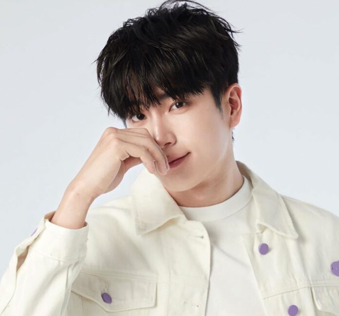 อาทิตย์ใส